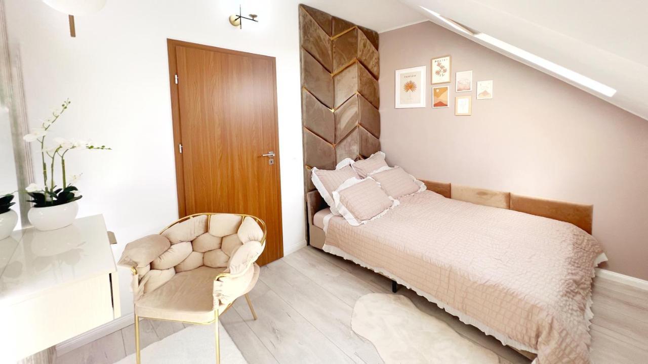 Studio Poienii - A Cozy Stay 5 Min Away From The Center Bistriţa Kültér fotó